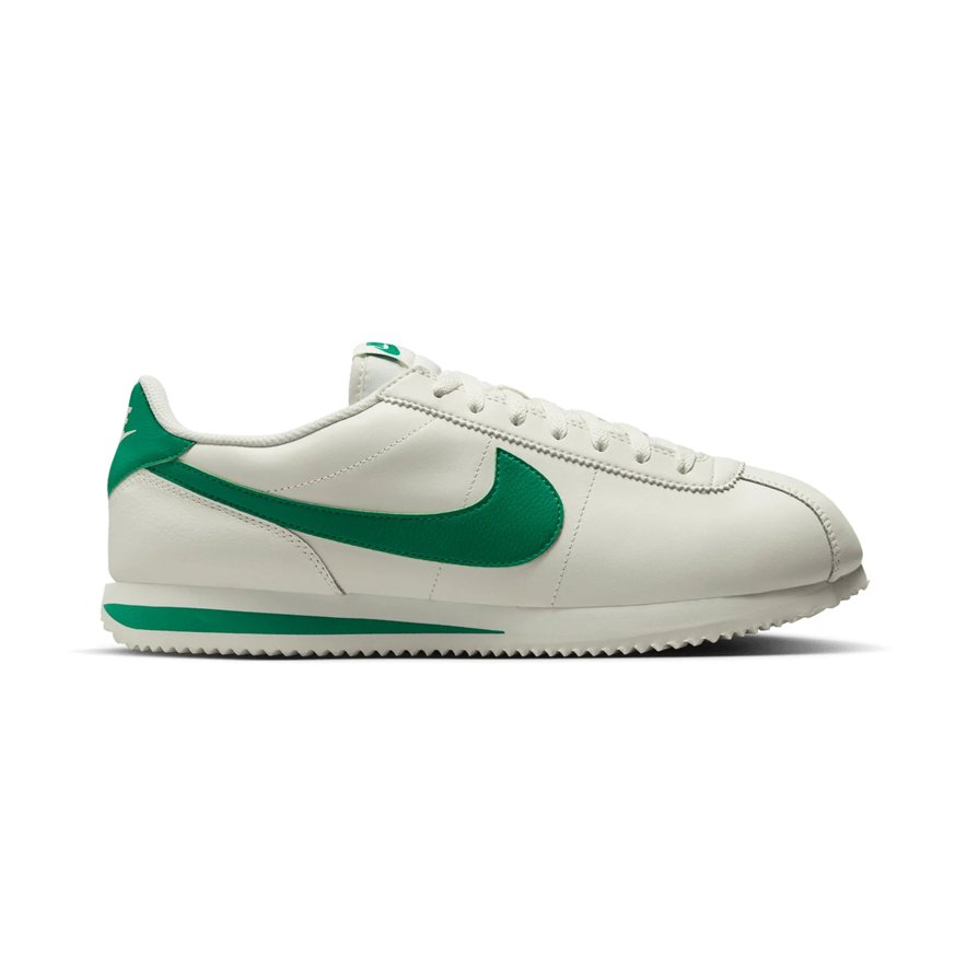 Nike Cortez - @dv