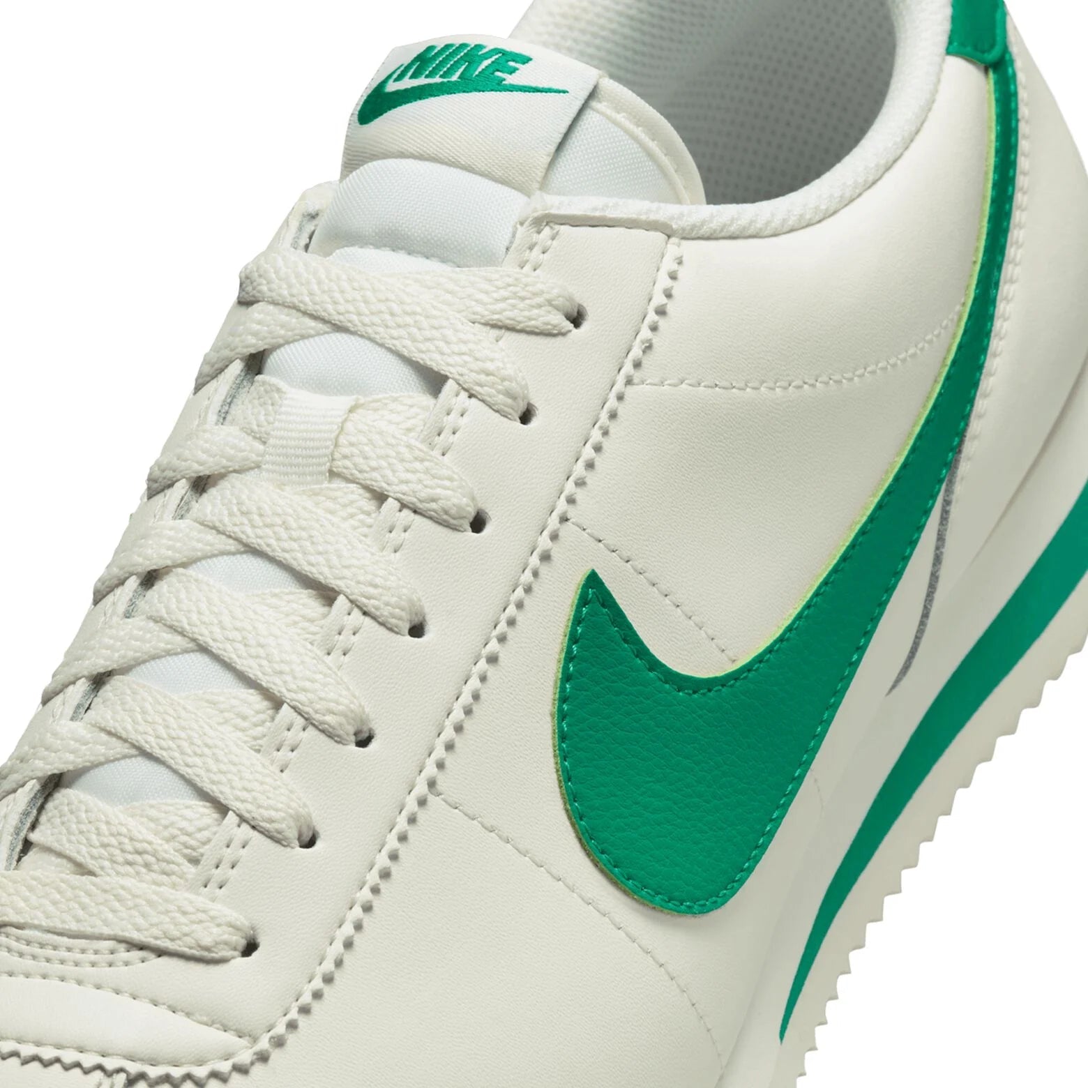 Nike Cortez - @dv