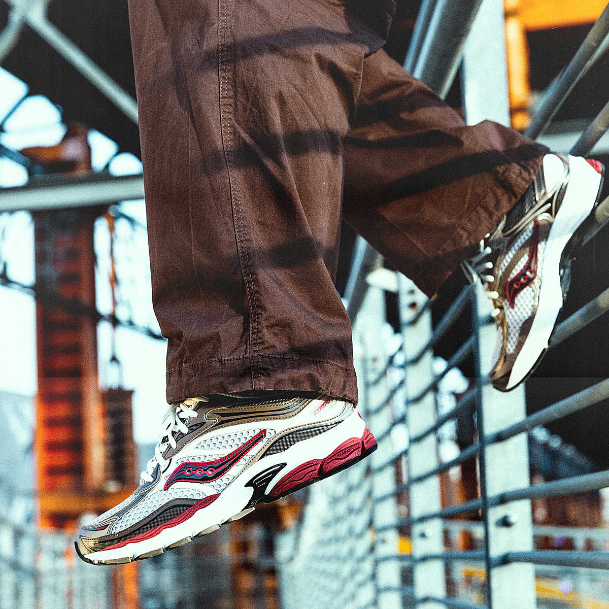 Saucony Progrid Omni 9 OG 'Brown Red' - @dv