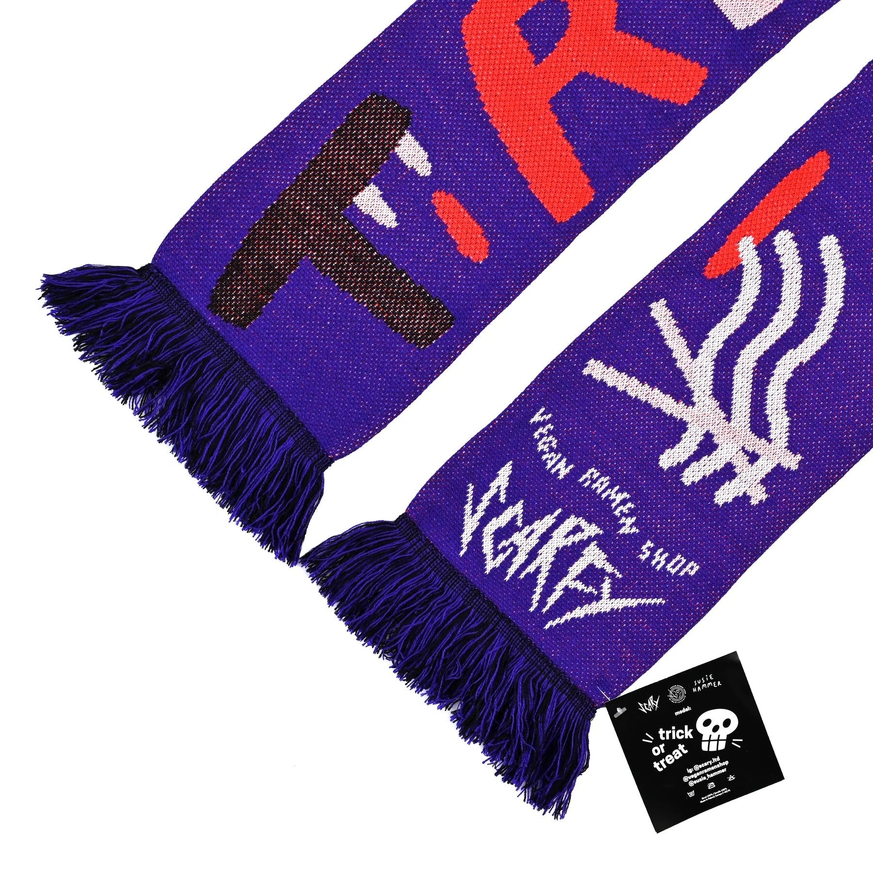 Scarf Susie Hammer x Vrs: Treat - @dv