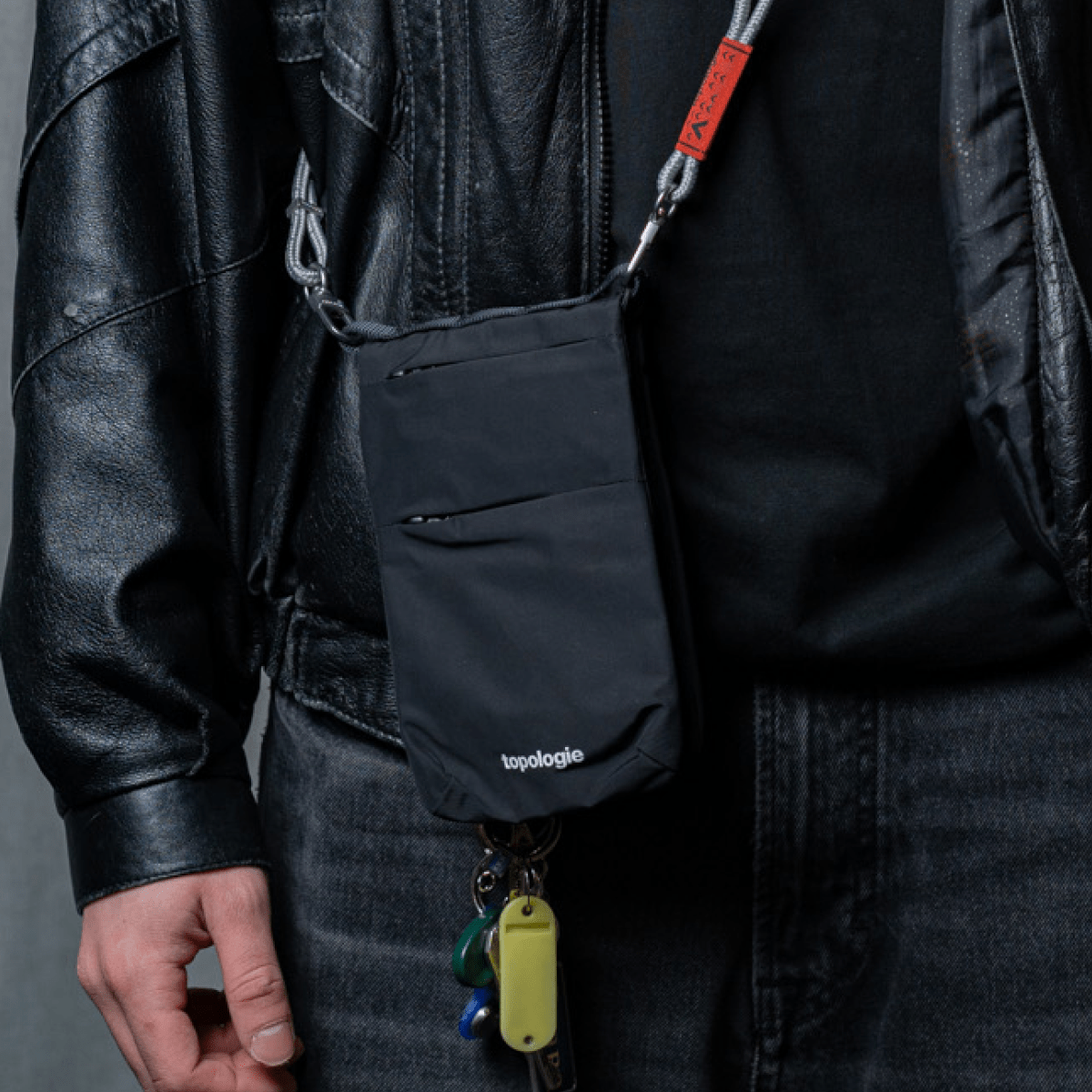 Topologie Bags Phone Sacoche Black - @dv