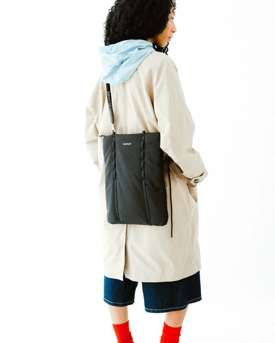 Topologie Wares Bags 14“ Cloud Shopper Black Tech Sateen - @dv