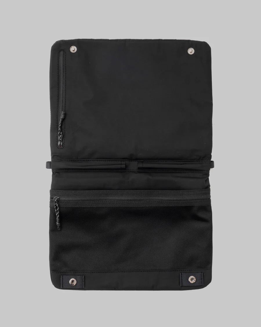 Topologie Wares Bags Flat Sacoche Medium Black Tech Sateen - @dv